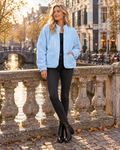 Chaqueta de sherpa mullida Jasmine con cierre frontal de botones y prácticos bolsillos - Everyday Edit