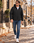 Chaqueta acolchada ligera con capucha para hombre Zandro, con forro acolchado y bolsillos con cremallera