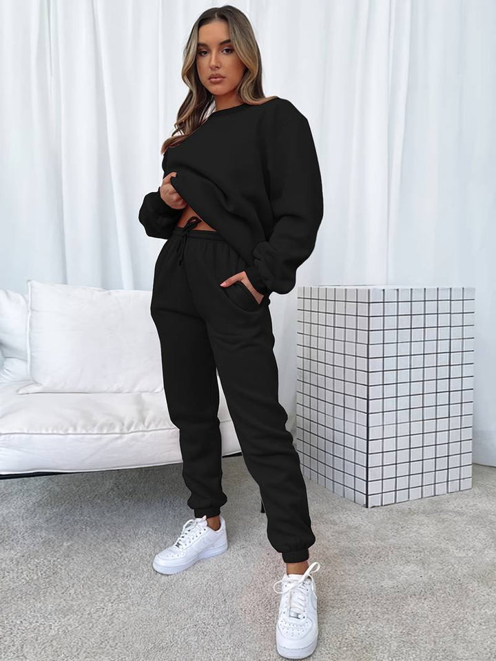 Ava Women's Lounge Set | Soft, Breathable Loungewear for Home and Casual Outings 1