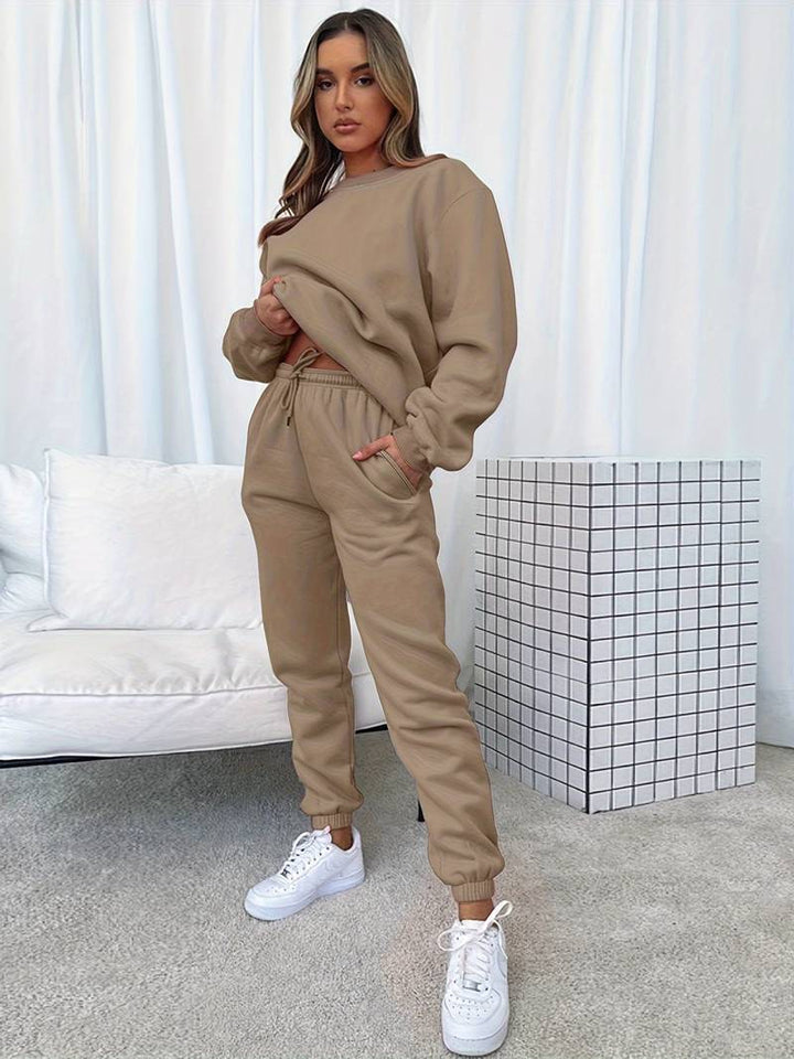 Ava Women's Lounge Set | Soft, Breathable Loungewear for Home and Casual Outings 2