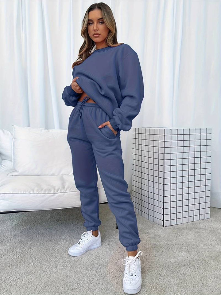 Ava Women's Lounge Set | Soft, Breathable Loungewear for Home and Casual Outings 3