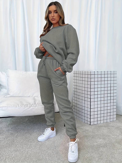 Ava Women's Lounge Set | Soft, Breathable Loungewear for Home and Casual Outings 6