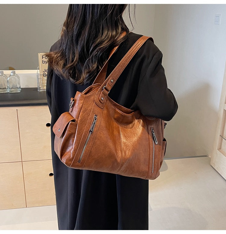 Cleo Women's Handbag | High-Quality Leather, Spacious Crossbody Design 3