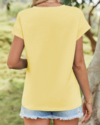 Damski T-shirt z krótkimi rękawami Ava – luźny top z okrągłym dekoltem do pracy i w podróż