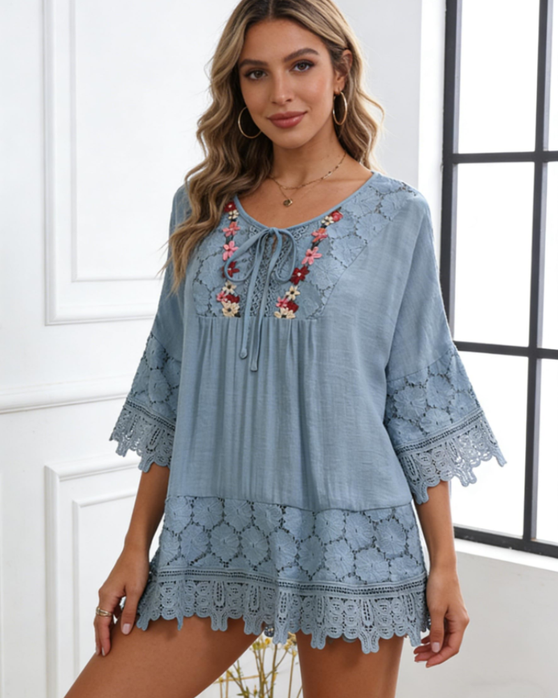 Camicetta boho da donna Savannah – Top con scollo a V ricamato, bordo in pizzo e maniche a campana