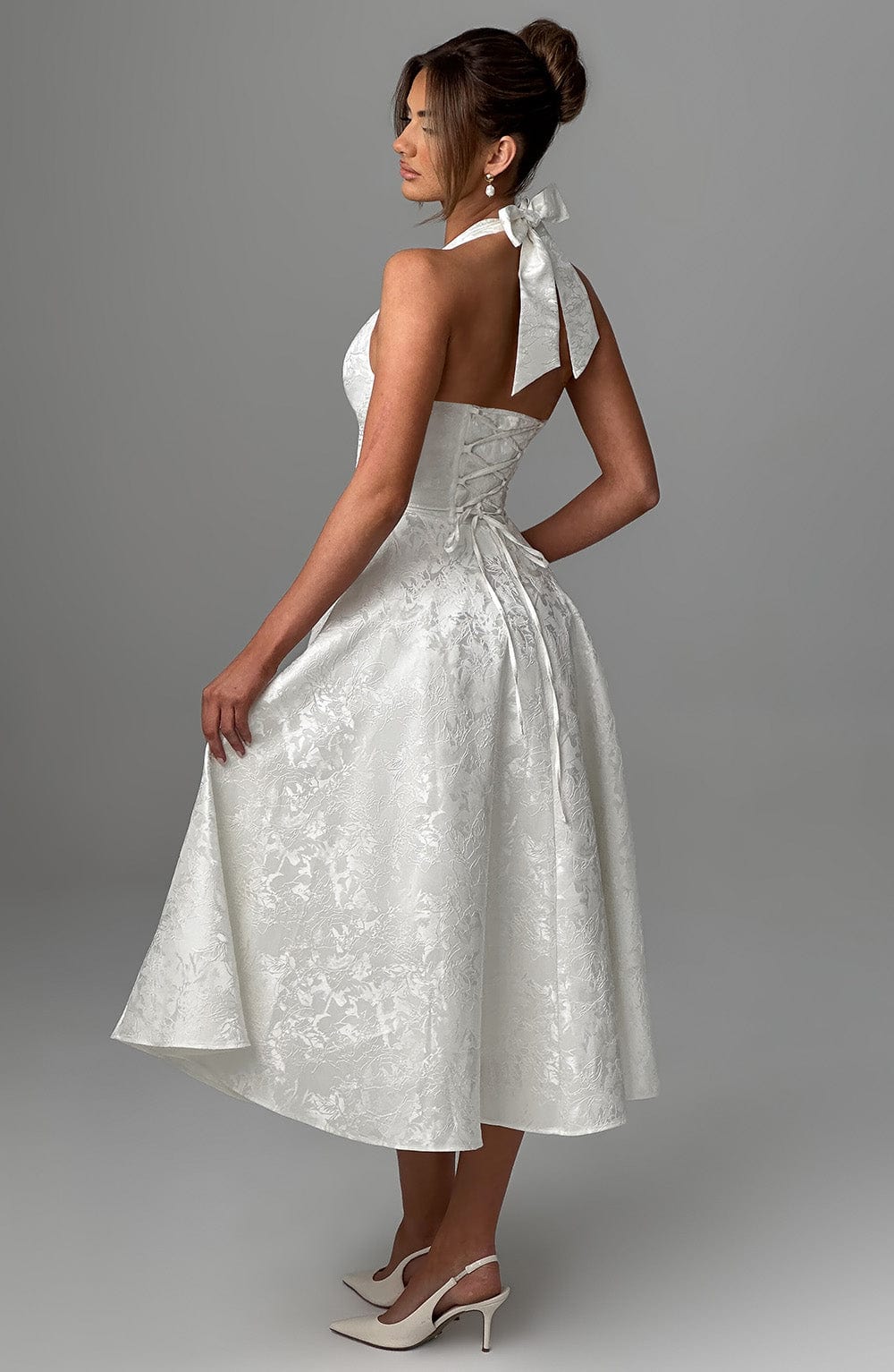 Abito midi da donna Iris – Abito corsetto in jacquard floreale con schiena scoperta e gonna svasata